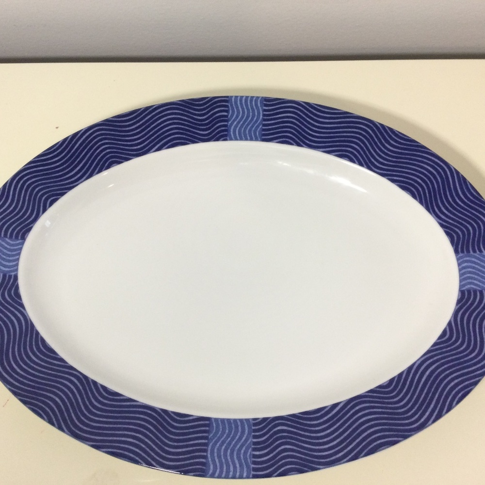 Crate & Barrel Fine China Rafia 14” Oval Platter